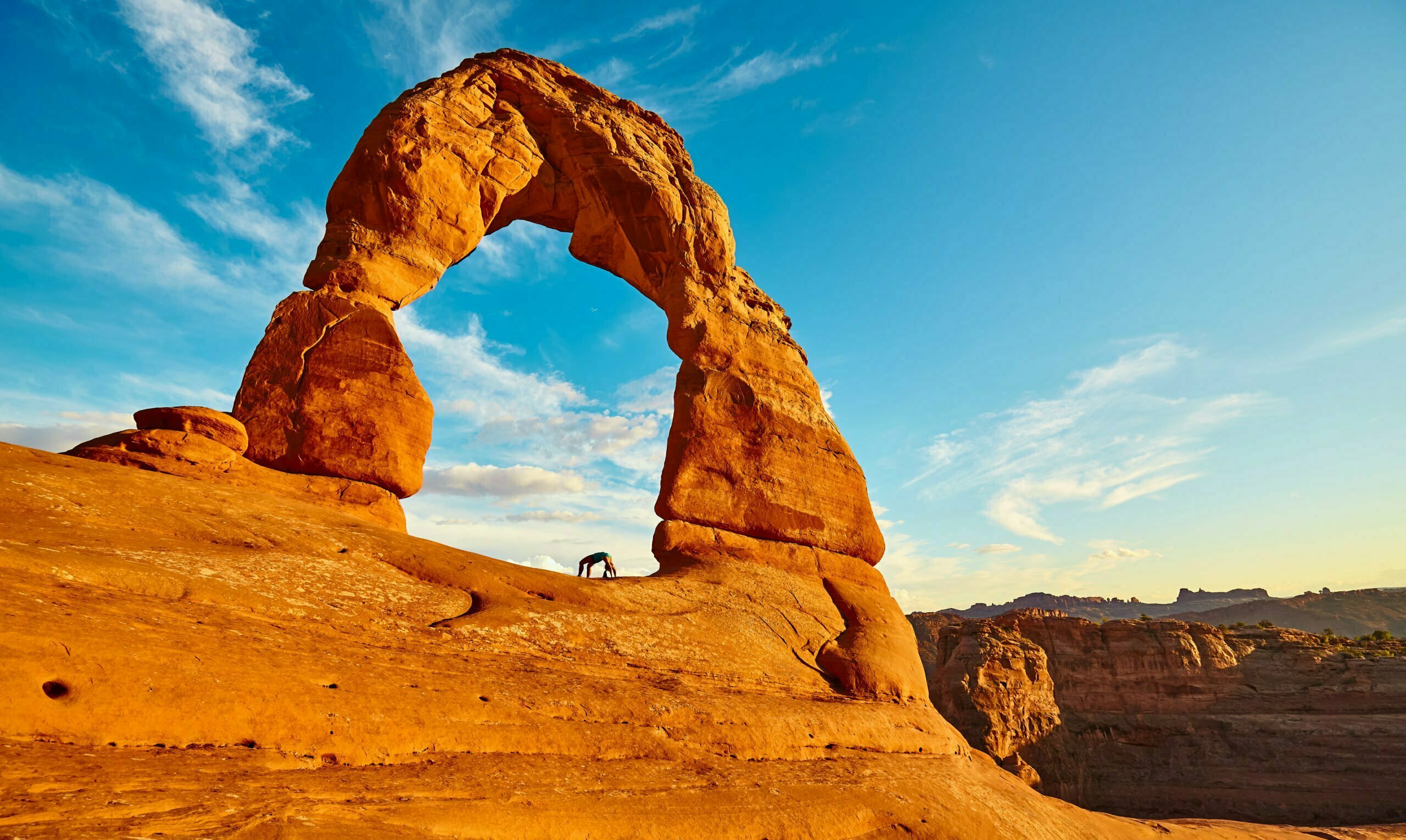 Iconic Delicate Arch landscape in Moab, Utah, travel destination and lifestyle article.